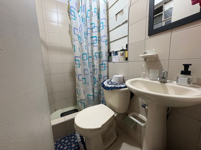 Casa de 10 alcobas en venta en Abraham Lincoln, Bogotá, 296 m² · foto 3 de 24