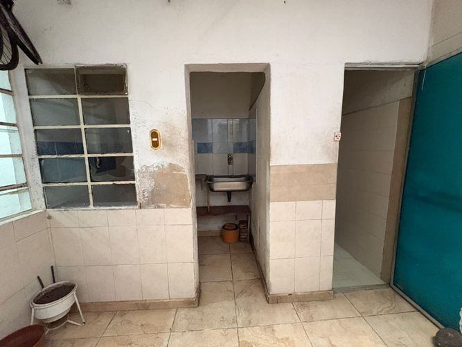 Casa de 10 alcobas en venta en Abraham Lincoln, Bogotá, 296 m² · foto 7 de 24