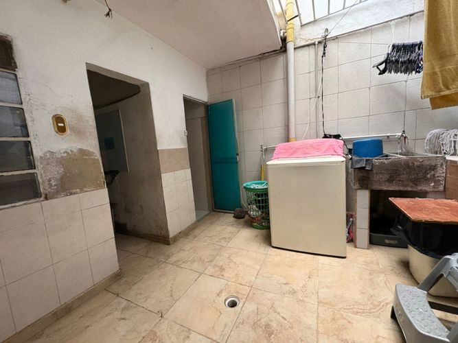 Casa de 10 alcobas en venta en Abraham Lincoln, Bogotá, 296 m² · foto 8 de 24