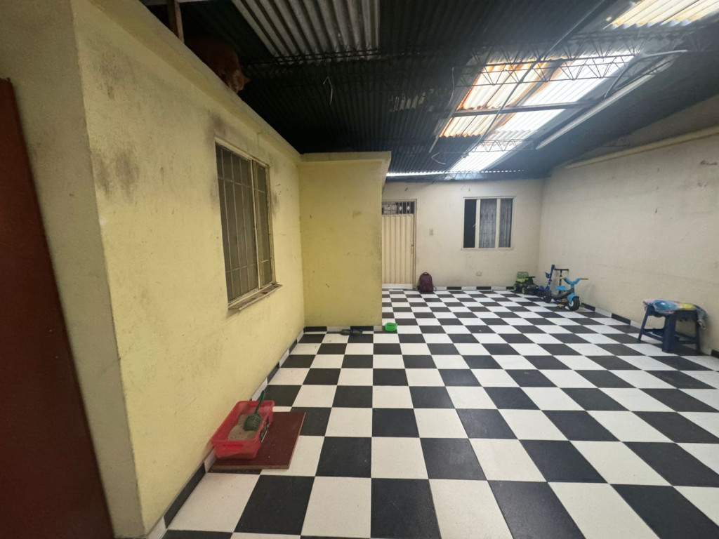 Casa en venta en Altos Del Poblado, Bogotá · foto 9 de 12