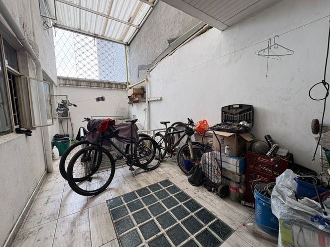 Casa de 10 alcobas en venta en Abraham Lincoln, Bogotá, 296 m² · foto 23 de 24
