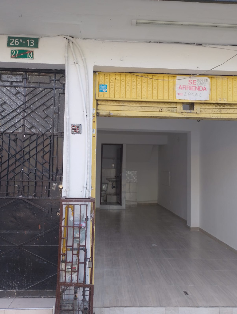 Casa en venta en Centenario, Bogotá · foto 3 de 24
