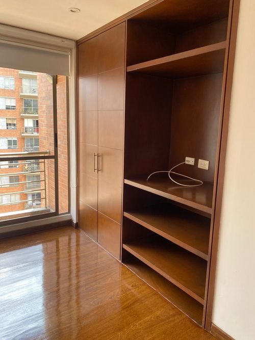 Apartamento en venta en La Carolina, Bogotá · foto 4 de 21