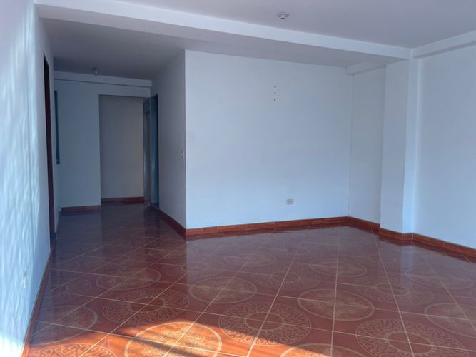 Casa de 6 alcobas en venta en Primavera Occidental - Puente Aranda, Bogotá, 420 m² · foto 4 de 24