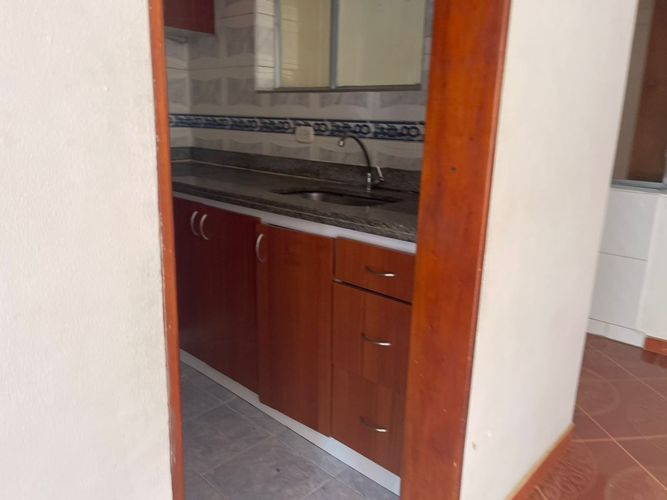 Casa de 6 alcobas en venta en Primavera Occidental - Puente Aranda, Bogotá, 420 m² · foto 6 de 24