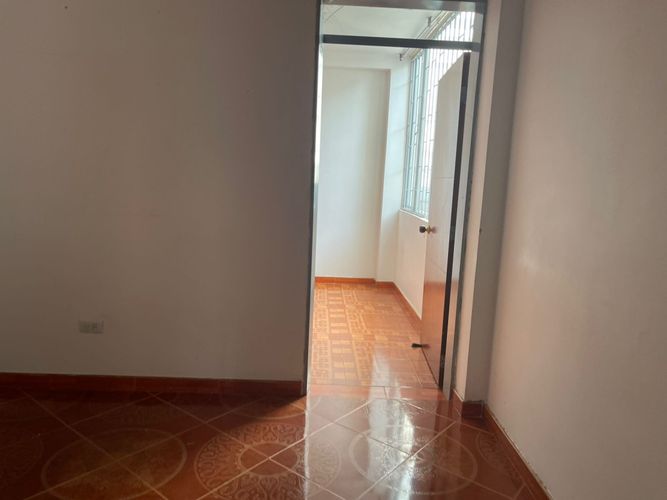 Casa de 6 alcobas en venta en Primavera Occidental - Puente Aranda, Bogotá, 420 m² · foto 8 de 24