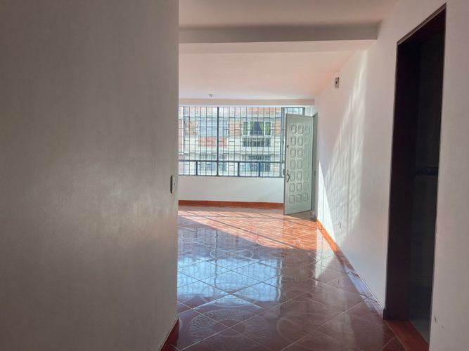Casa de 6 alcobas en venta en Primavera Occidental - Puente Aranda, Bogotá, 420 m² · foto 19 de 24