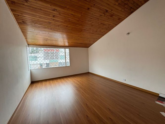 Casa de 5 alcobas en venta en Las Villas, Bogotá, 252 m² · foto 8 de 24