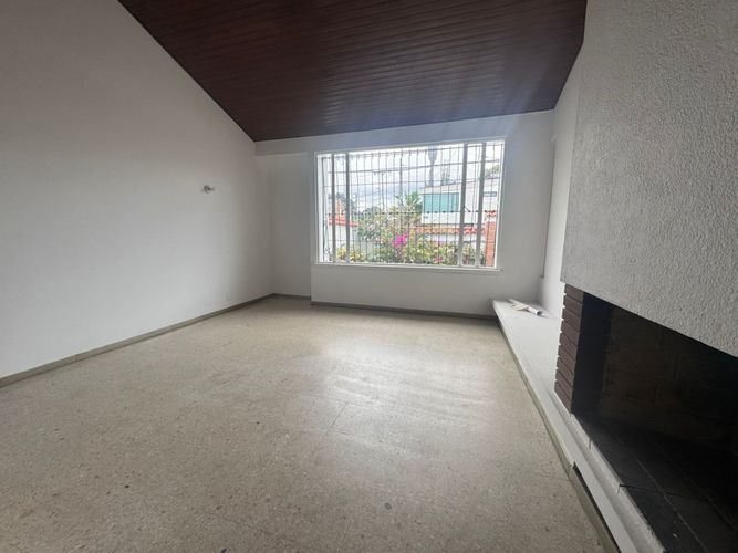 Casa de 5 alcobas en venta en Las Villas, Bogotá, 252 m² · foto 17 de 24