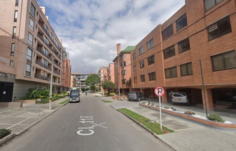 Apartamento de 3 alcobas en venta en Santa Barbara, Bogotá, 190 m² · foto 2 de 3