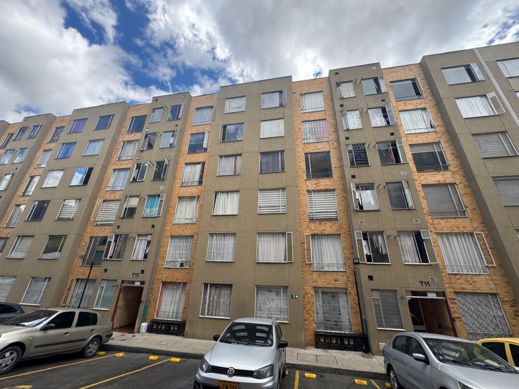Apartamento en venta en Molinos Del Sur, Bogotá · foto 2 de 14