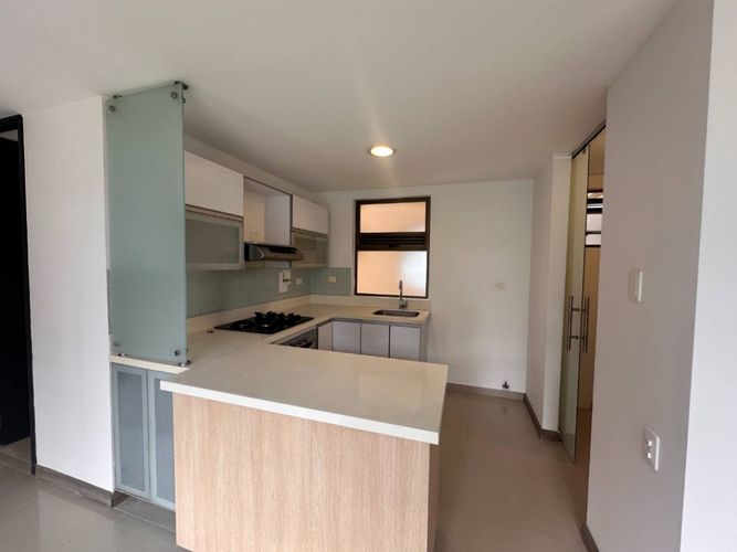 Apartamento de 2 alcobas en arriendo en El Poblado, Medellín, 72 m² · foto 6 de 15