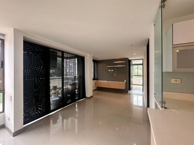 Apartamento de 2 alcobas en arriendo en El Poblado, Medellín, 72 m² · foto 7 de 15
