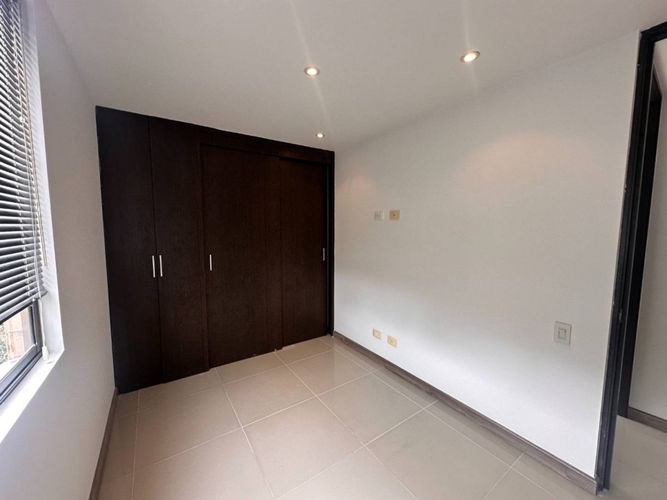 Apartamento de 2 alcobas en arriendo en El Poblado, Medellín, 72 m² · foto 10 de 15