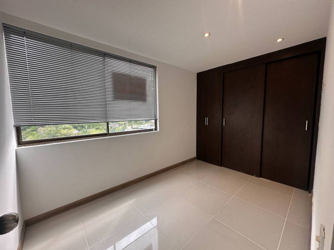Apartamento de 2 alcobas en arriendo en El Poblado, Medellín, 72 m² · foto 11 de 15