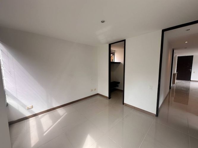 Apartamento de 2 alcobas en arriendo en El Poblado, Medellín, 72 m² · foto 14 de 15