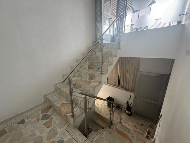 Casa de 4 alcobas en venta en San Miguel, Bogotá, 404 m² · foto 2 de 24