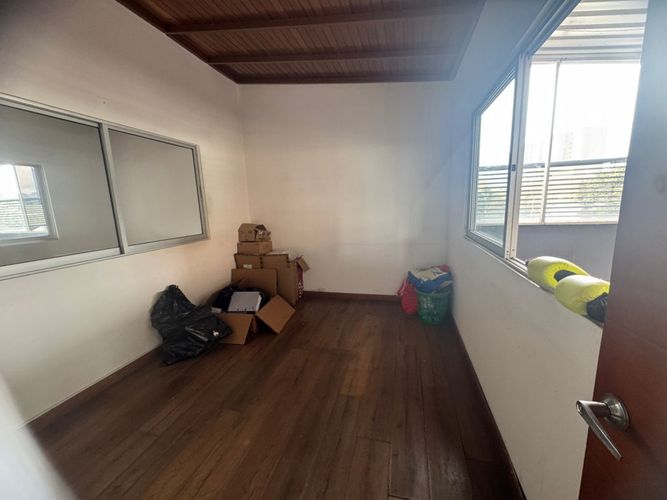 Casa de 4 alcobas en venta en San Miguel, Bogotá, 404 m² · foto 8 de 24