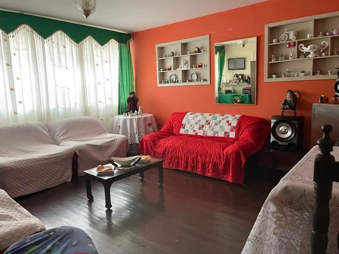 Casa en venta en San Antonio, Bogotá · foto 3 de 24