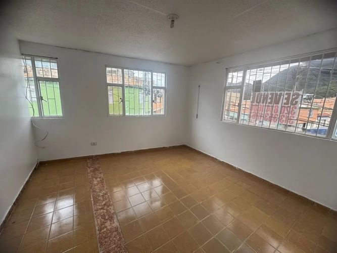 Casa de 4 alcobas en venta en Juan Rey Sur, Bogotá, 134 m² · foto 5 de 13