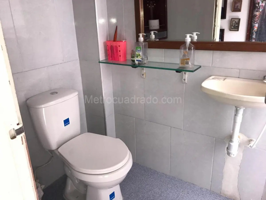 Casa en venta en San Jose Sur, Bogotá · foto 4 de 6