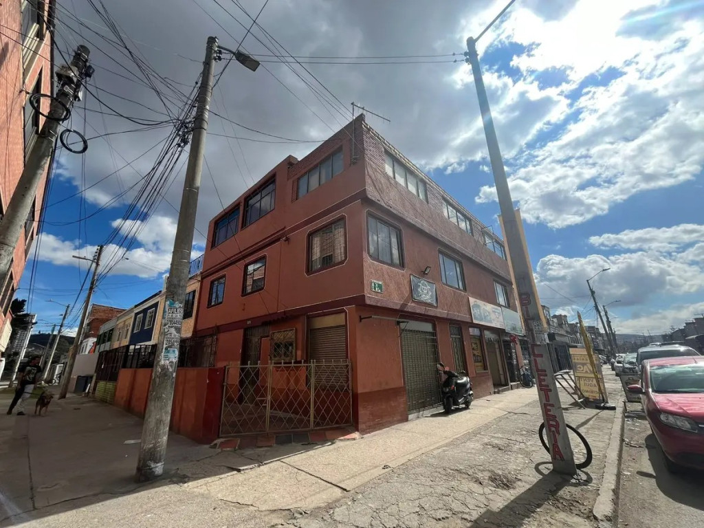 Casa en venta en Quiroga, Bogotá · foto 3 de 24