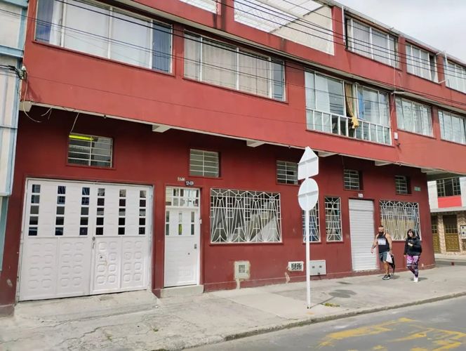 Casa de 7 alcobas en venta en San Jose, Bogotá, 384 m² · foto 2 de 17
