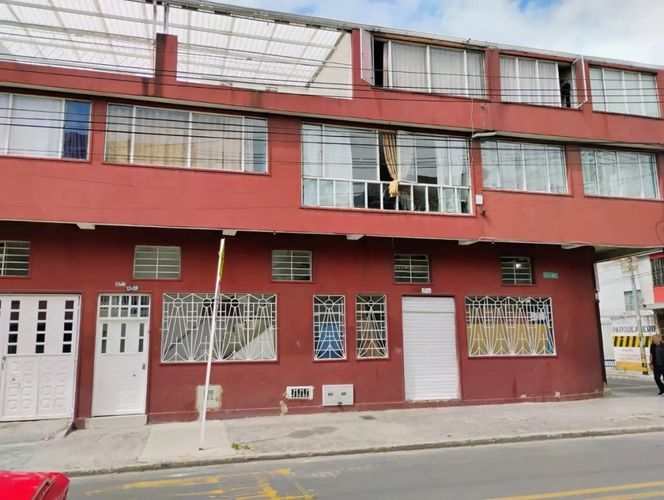 Casa de 7 alcobas en venta en San Jose, Bogotá, 384 m² · foto 3 de 17