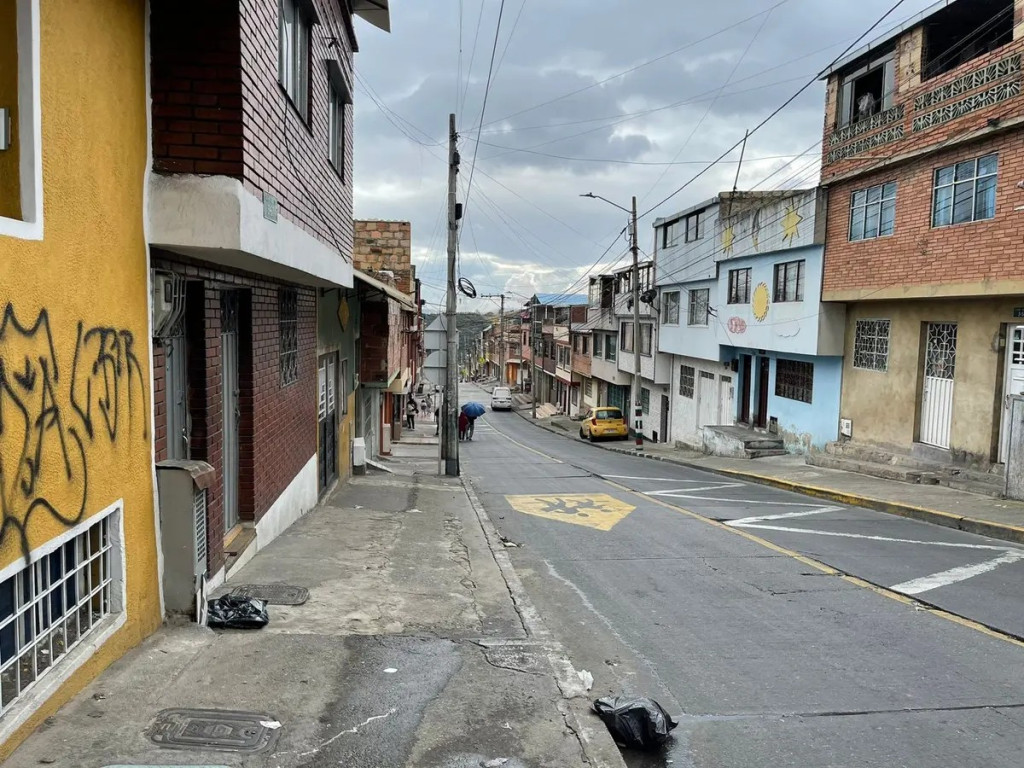 Casa en venta en San Miguel, Bogotá · foto 3 de 16