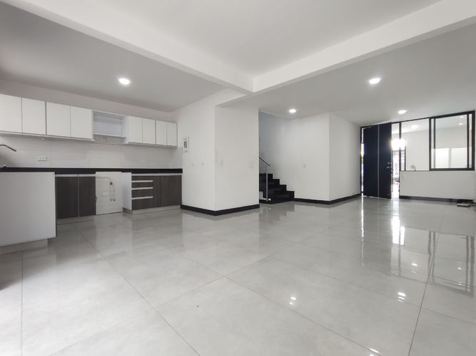 Casa de 3 alcobas en venta en Trapiches Ii, Villa del Rosario, 176 m² · foto 3 de 19