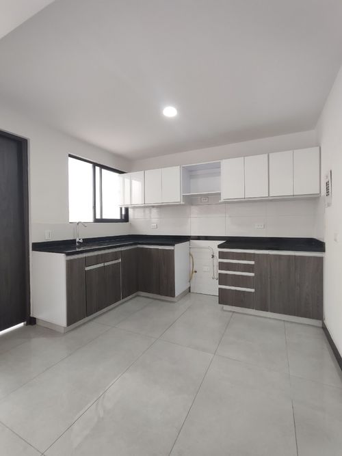 Casa de 3 alcobas en venta en Trapiches Ii, Villa del Rosario, 176 m² · foto 4 de 19