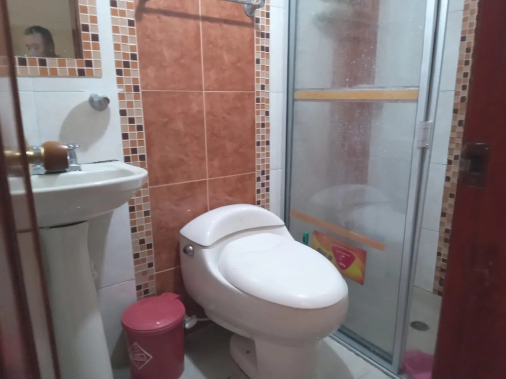 Casa en venta en San Jose Sur Oriental, Bogotá · foto 6 de 9