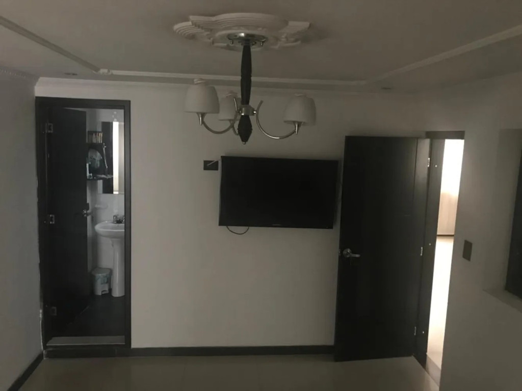 Casa en venta en Quinta Ramos, Bogotá · foto 4 de 24
