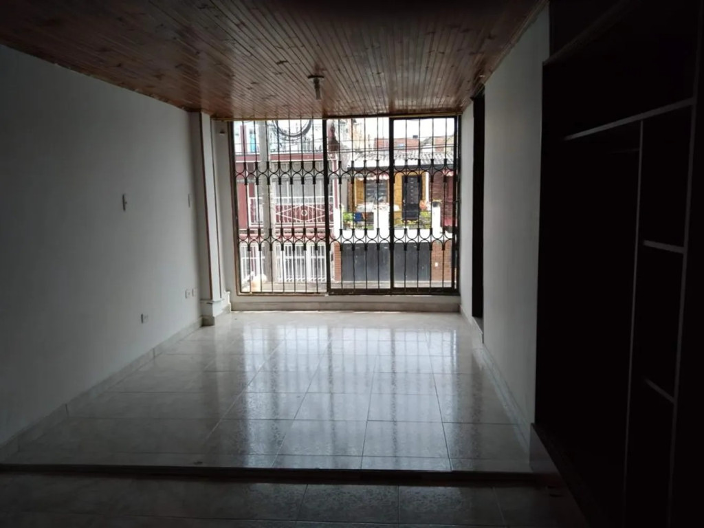 Casa en venta en Ciudad Montes, Bogotá · foto 2 de 9
