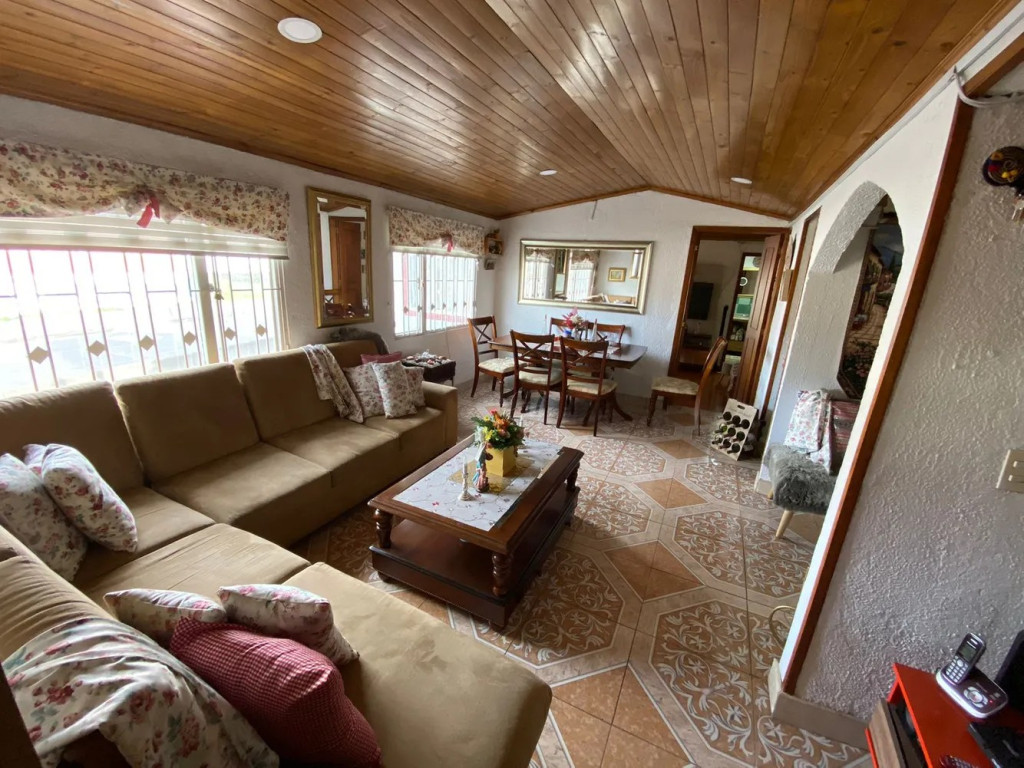 Casa en venta en La Española, Bogotá · foto 7 de 18