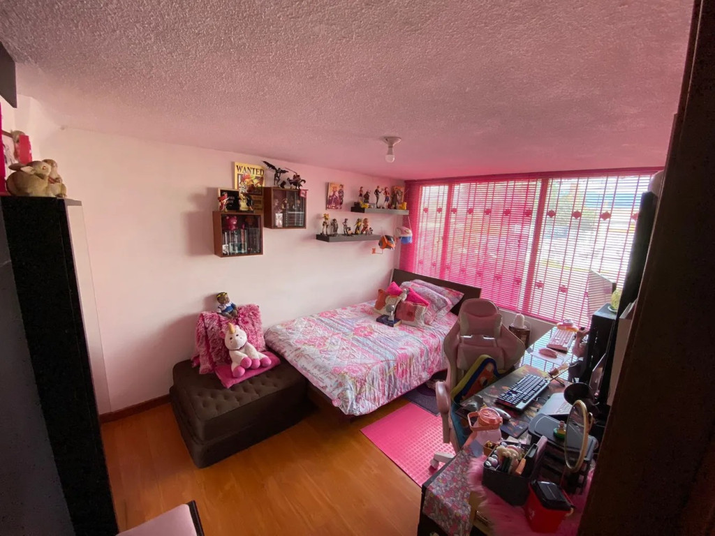 Casa en venta en La Española, Bogotá · foto 8 de 18