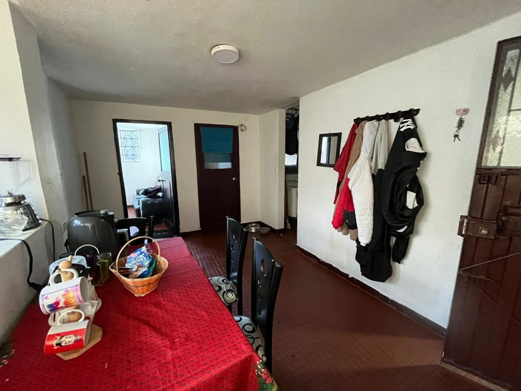 Casa en venta en Veinte De Julio, Bogotá · foto 7 de 18