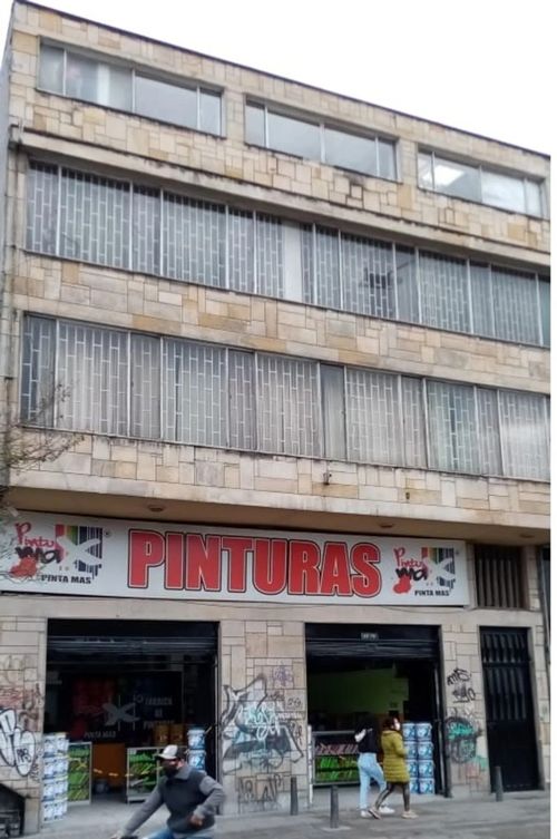 Casa de 6 alcobas en venta en Santa Lucia, Bogotá, 622 m² · foto 2 de 14