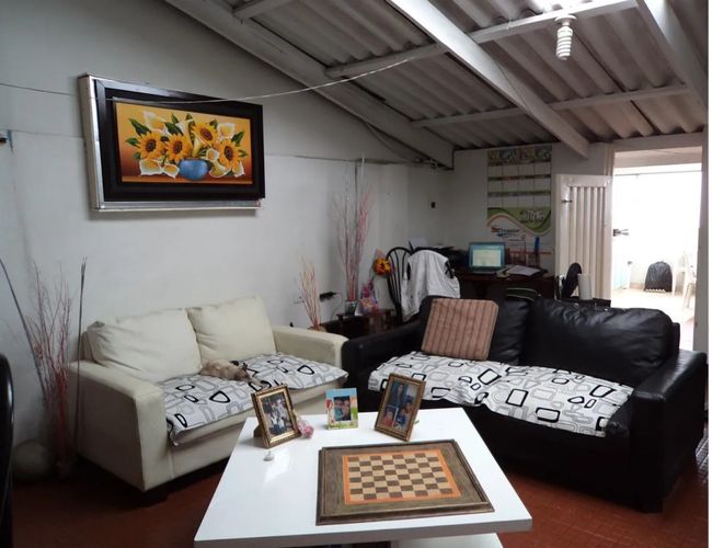 Casa de 6 alcobas en venta en Santa Lucia, Bogotá, 622 m² · foto 12 de 14