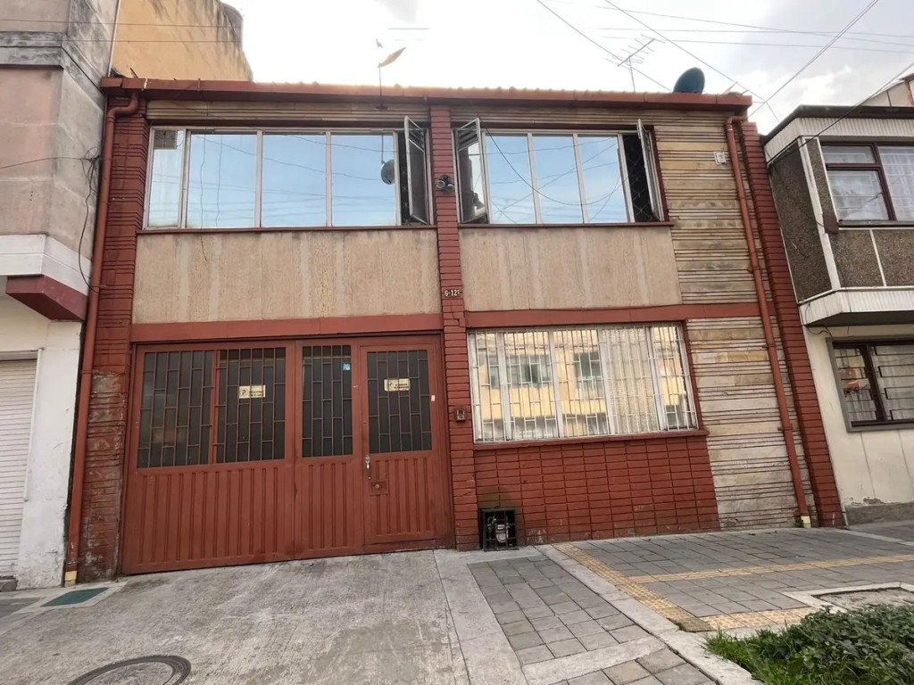 Casa en venta en San Antonio, Bogotá · foto 2 de 20