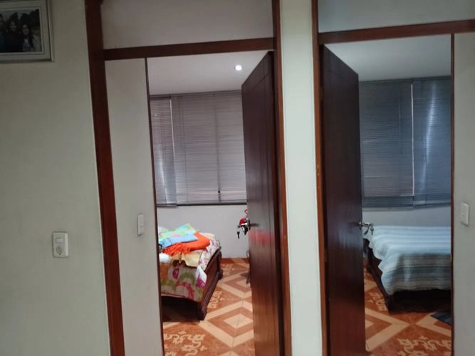 Casa de 4 alcobas en venta en San Vicente Ferrer, Bogotá, 232 m² · foto 3 de 18
