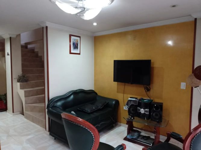 Casa de 4 alcobas en venta en San Vicente Ferrer, Bogotá, 232 m² · foto 8 de 18