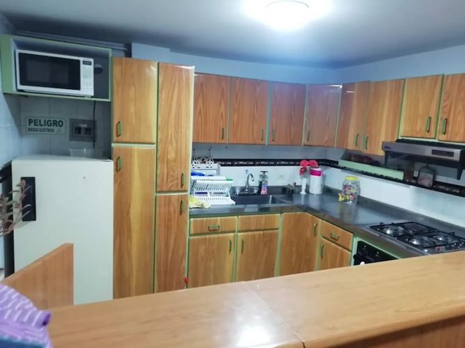 Casa de 6 alcobas en venta en Country Sur, Bogotá, 372 m² · foto 12 de 15