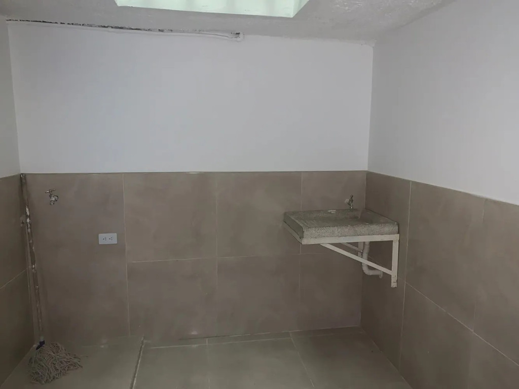 Casa en venta en Altos Del Poblado, Bogotá · foto 2 de 13