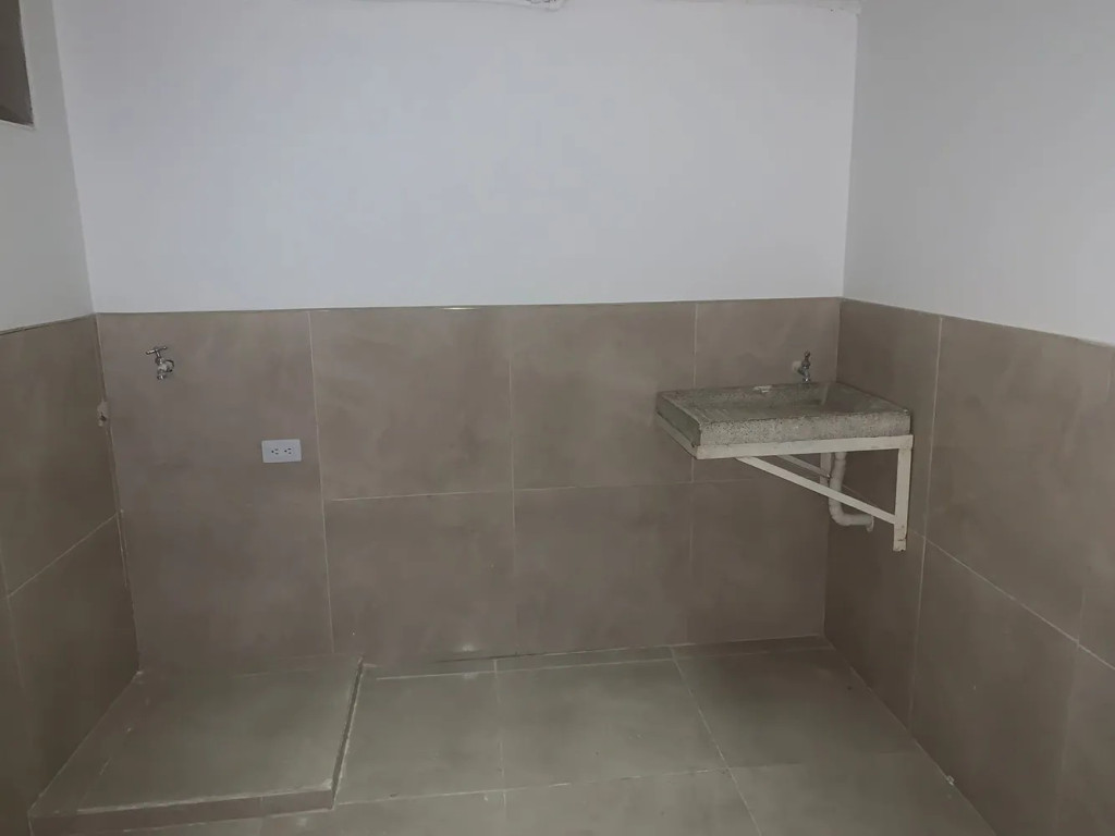 Casa en venta en Altos Del Poblado, Bogotá · foto 4 de 13