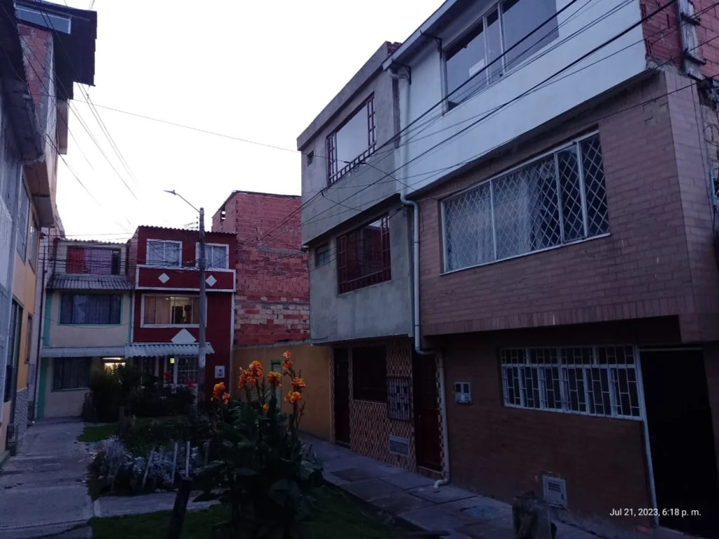 Casa en venta en Perdomo Alto, Bogotá · foto 7 de 15