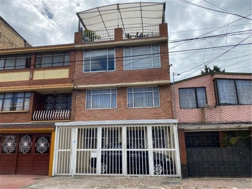 Casa en venta en Engativá, Bogotá · foto 3 de 19