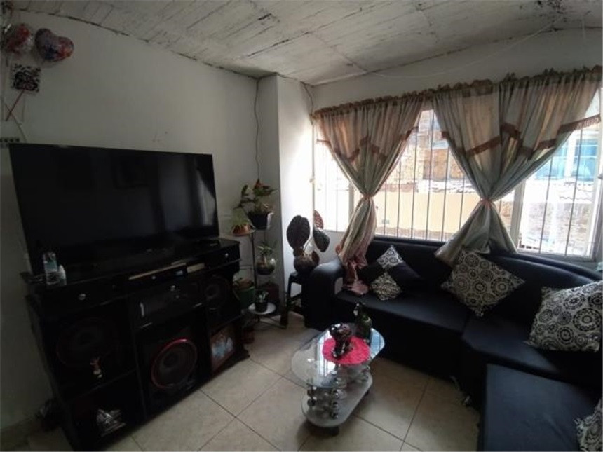 Casa en venta en La Andrea, Bogotá · foto 11 de 16