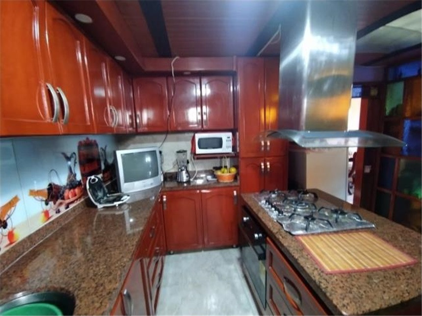Casa en venta en Santa Librada, Bogotá · foto 4 de 14