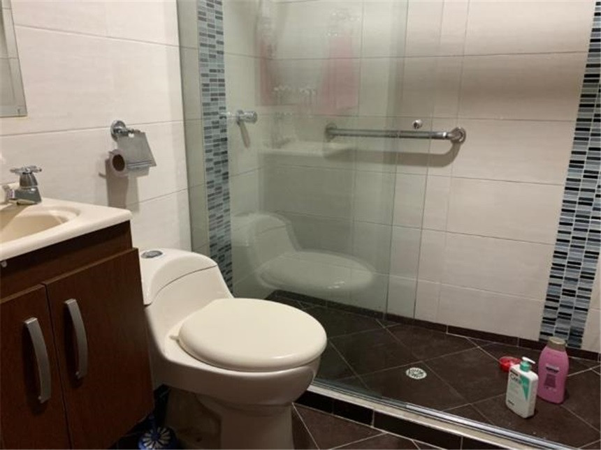Casa en venta en Molinos Del Sur, Bogotá · foto 3 de 15